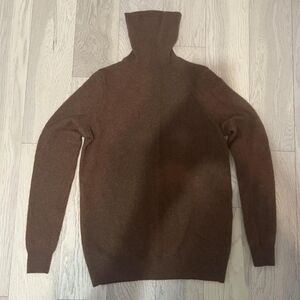 100% Cashmere Turtleneck Sweater